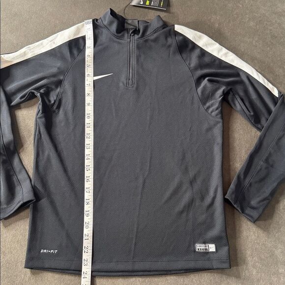 Nike Youth Unisex Black Long Sleeve Athletic Top Dri-Fit 1/4 Zip Size L NWT - Picture 2 of 8